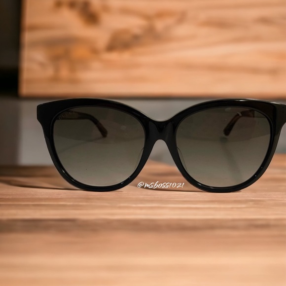 Gucci Accessories - Gucci Authentic Black Sunglasses W/Gold GG + Black Case BRAND NEW NEVER WORN